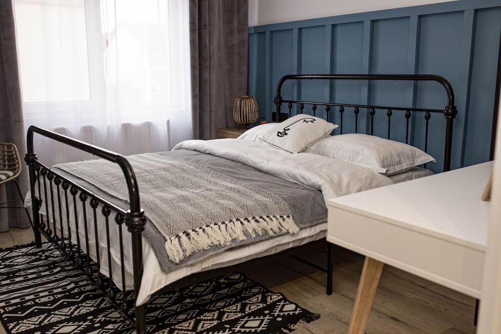 Blue Moon. Cozy Apartment Near Iulius Mall كلوج-نابوكا المظهر الخارجي الصورة