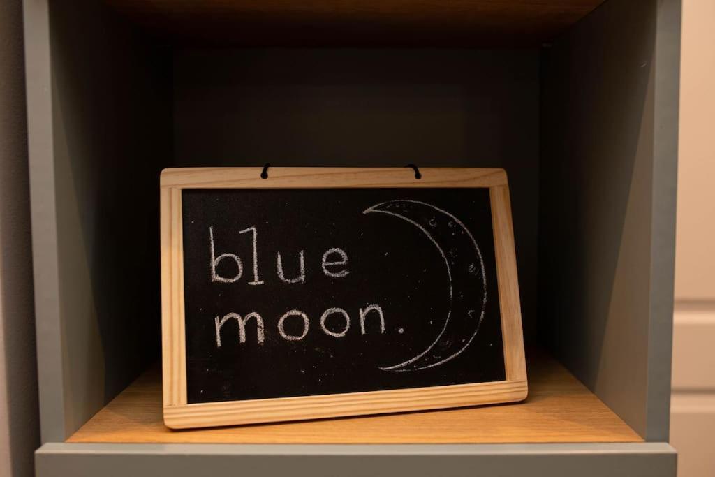Blue Moon. Cozy Apartment Near Iulius Mall كلوج-نابوكا المظهر الخارجي الصورة