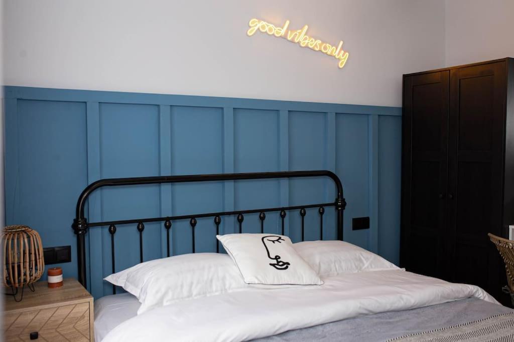 Blue Moon. Cozy Apartment Near Iulius Mall كلوج-نابوكا المظهر الخارجي الصورة