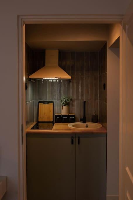 Blue Moon. Cozy Apartment Near Iulius Mall كلوج-نابوكا المظهر الخارجي الصورة